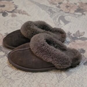 Women's Plush-Lined Slip-On Slippers - Dark Gray